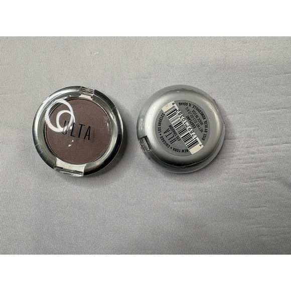 Ulta Eye Shadow  NEW AND SEALED RARE  Shades Chic And Eggplant - Lot 2 - Picture 1 of 4